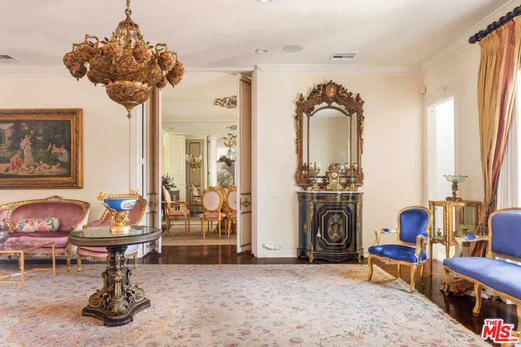 709 N Camden Drive, Beverly Hills, California 90210 home-pic-3